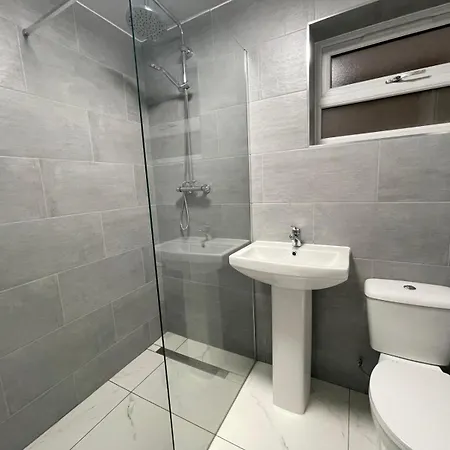 Lovely Near Bhx Airport, Nec *